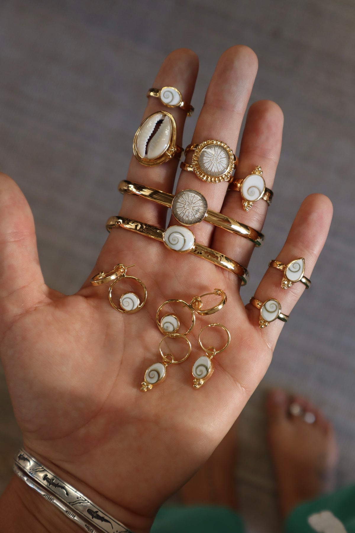 Operculum Wanderer Cuff