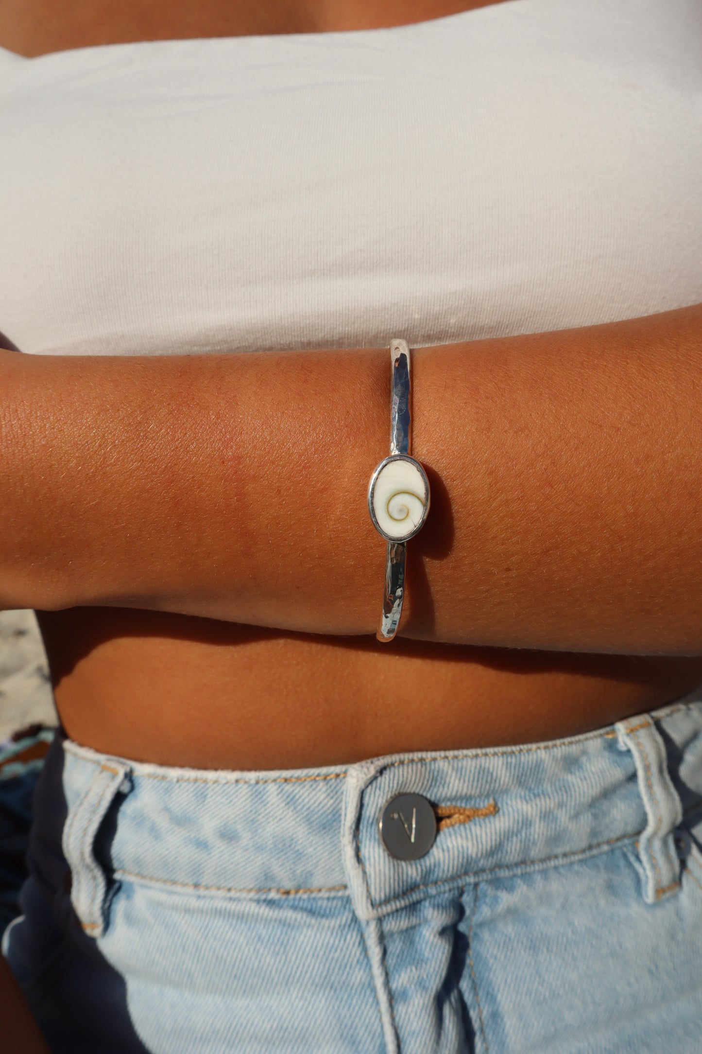 Operculum Wanderer Cuff