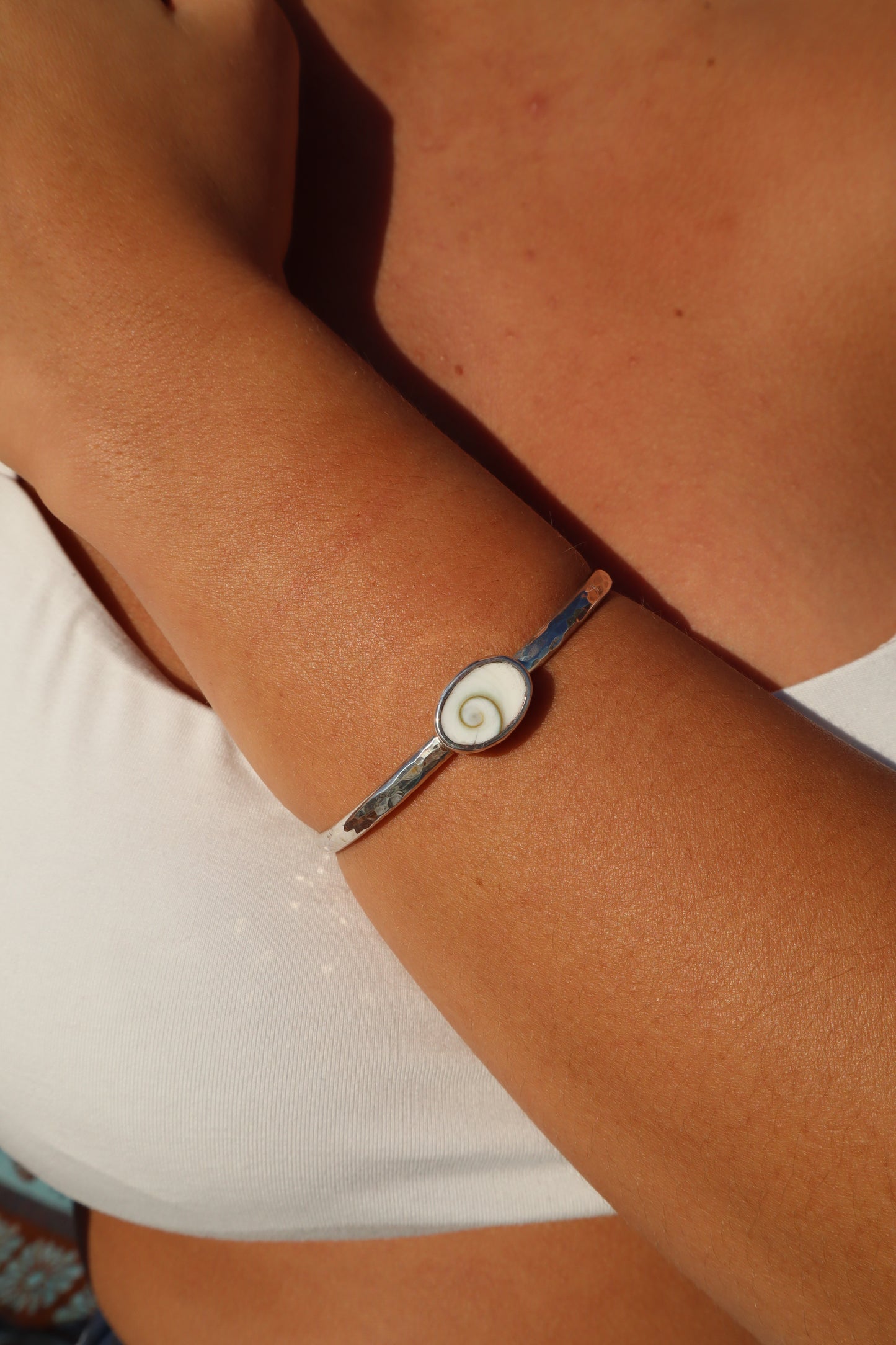Operculum Wanderer Cuff