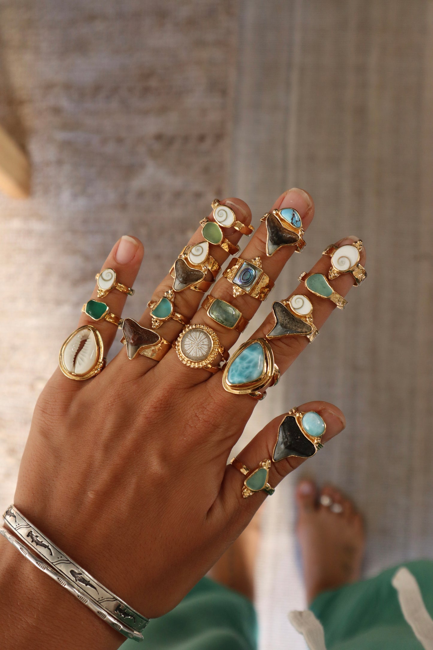 Dainty Operculum Ring SIZE 7