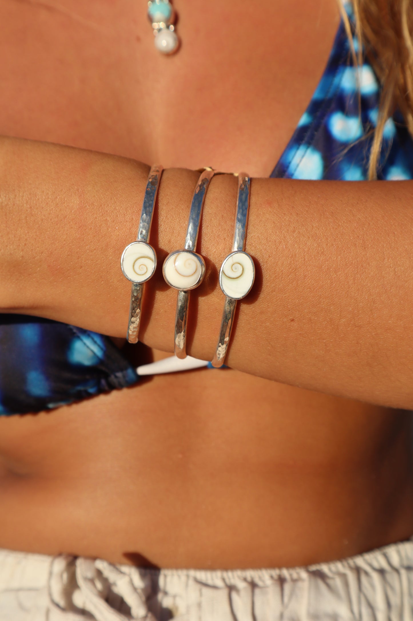 Operculum Wanderer Cuff