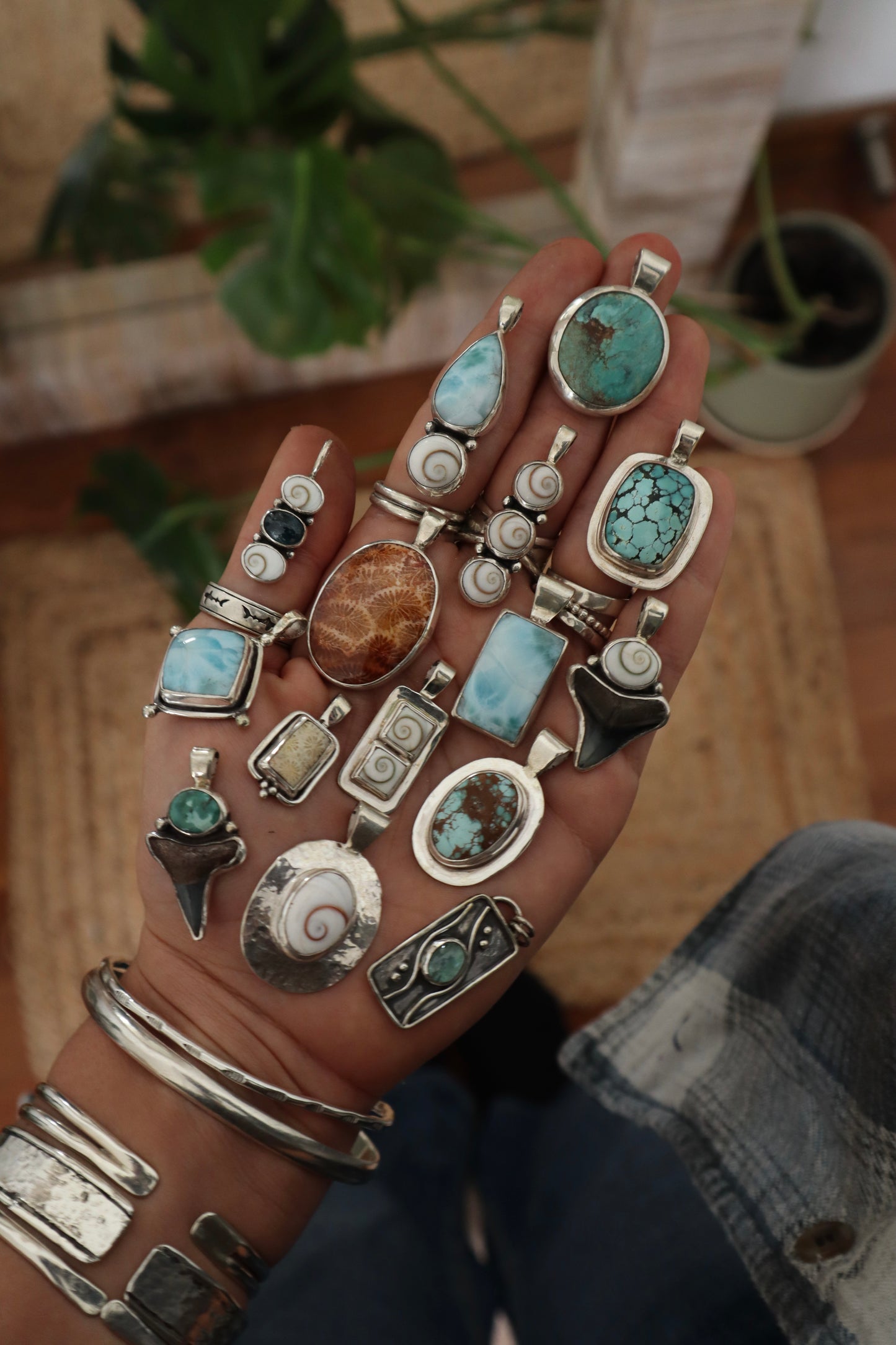 Operculum Frame Pendant