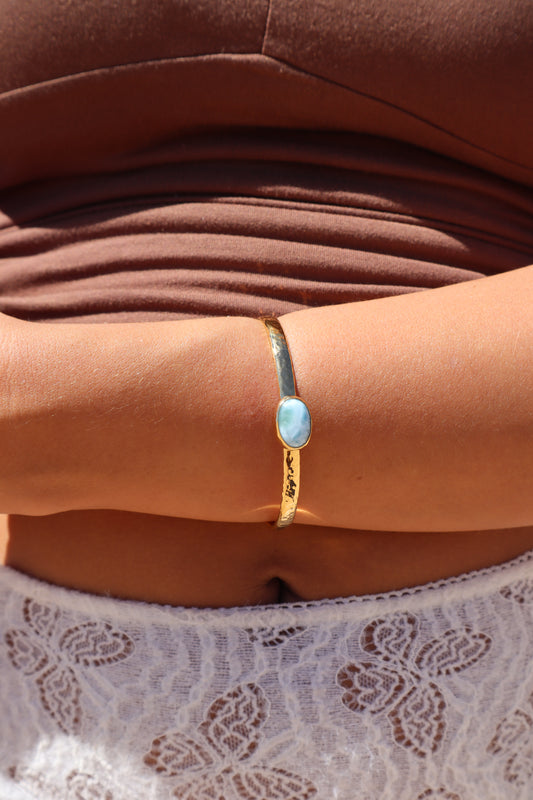Larimar Wanderer Cuff