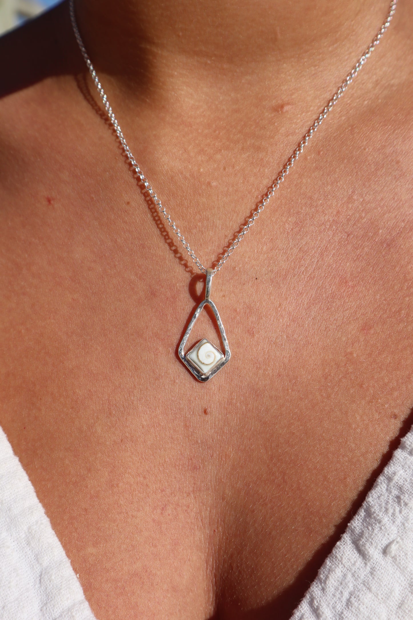Textured Operculum Pendant
