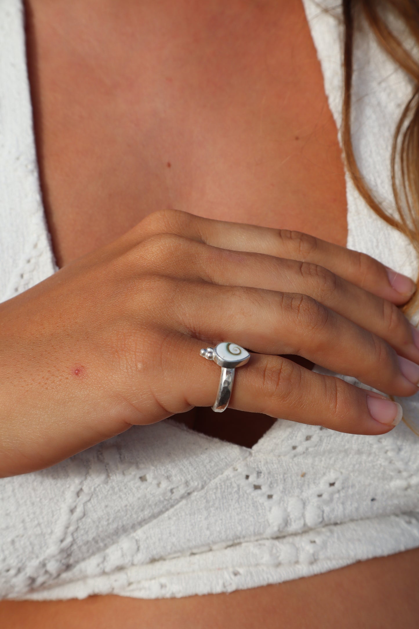 Operculum Ring SIZE L - 5 3/4