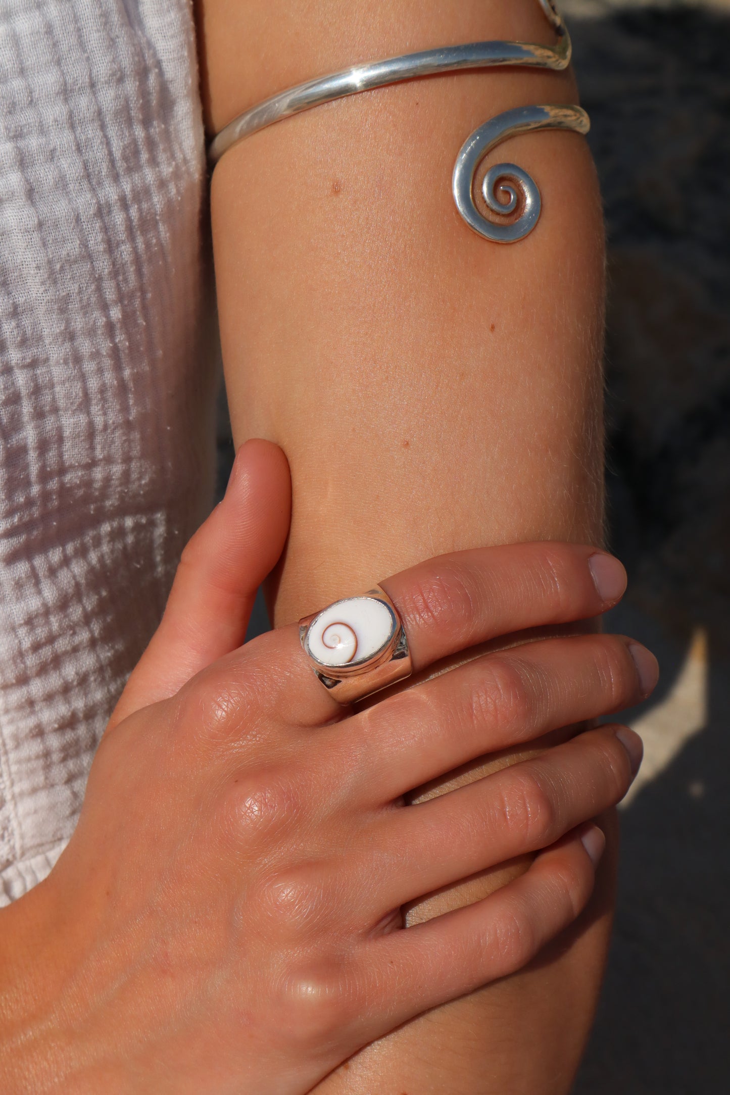 Chunky Operculum Ring SIZE N - 6 3/4