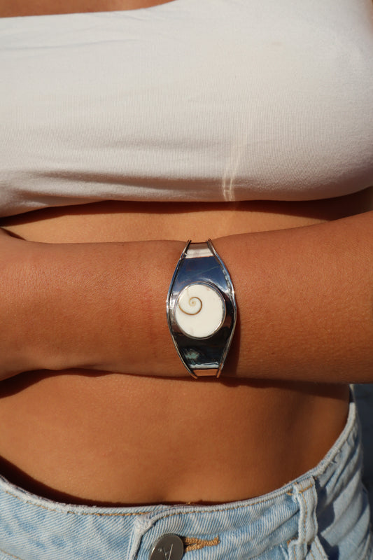 Chunky Operculum Cuff