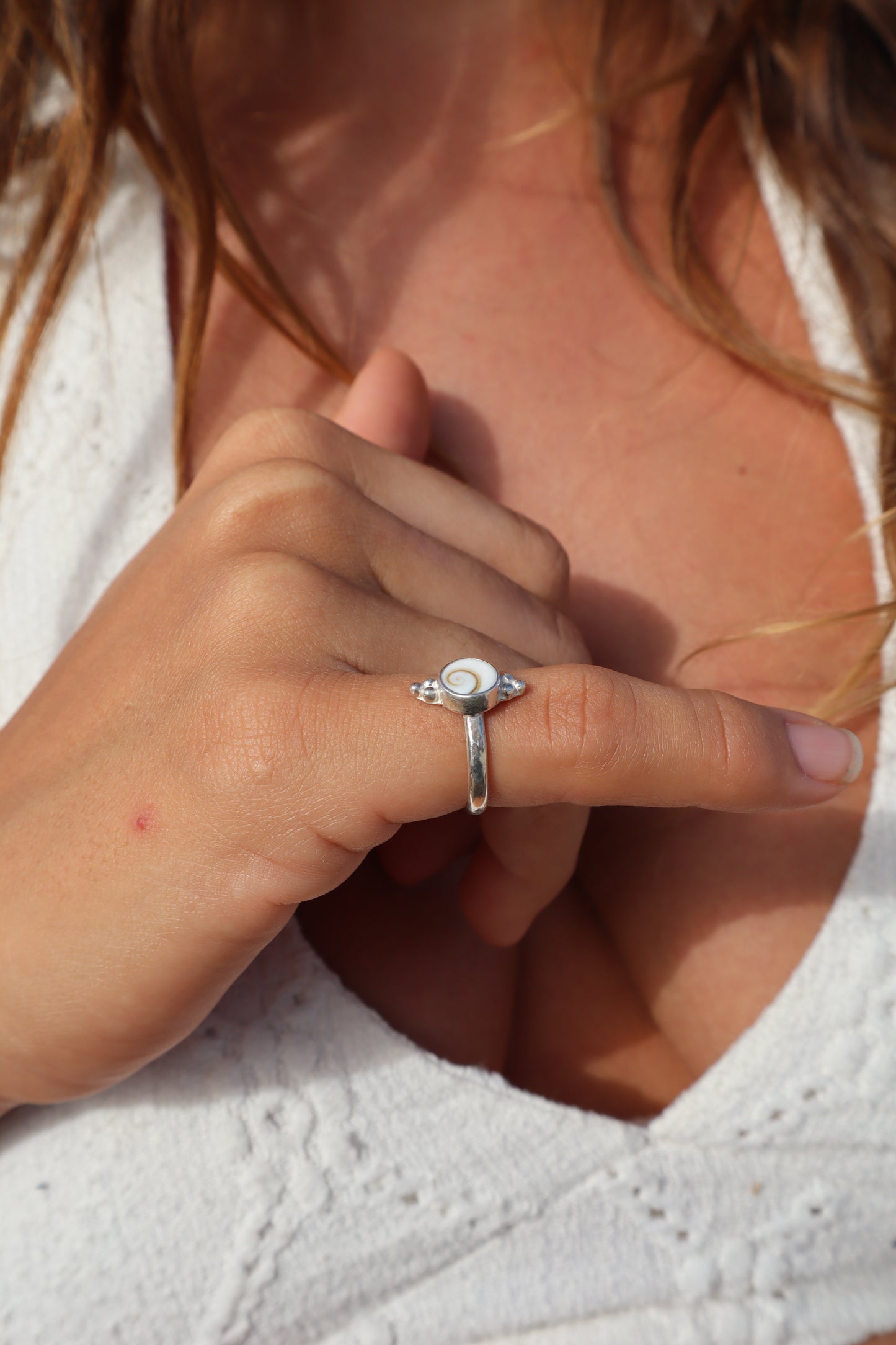 Dainty Operculum Ring SIZE J - 4 3/4