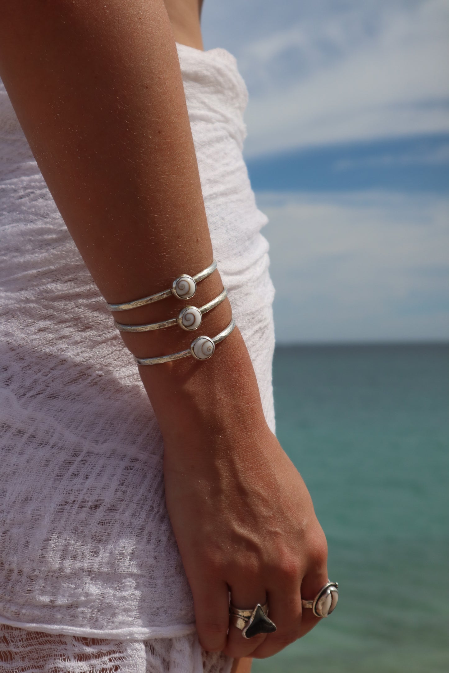 Operculum Wanderer Cuff