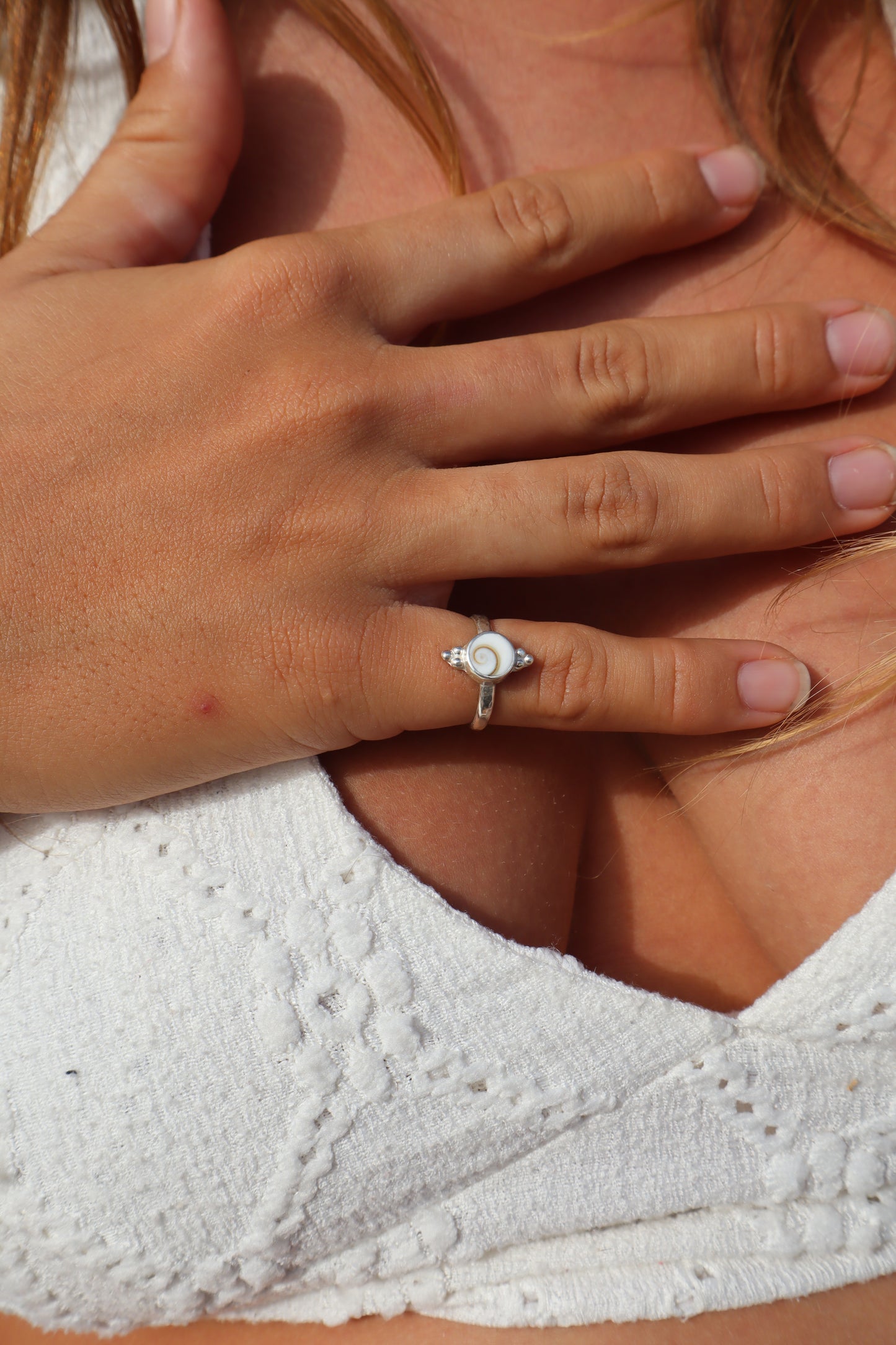 Dainty Operculum Ring SIZE J - 4 3/4