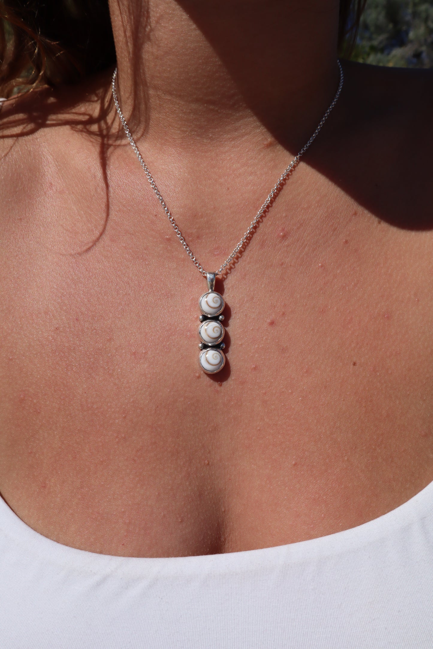 Triple Operculum Pendant