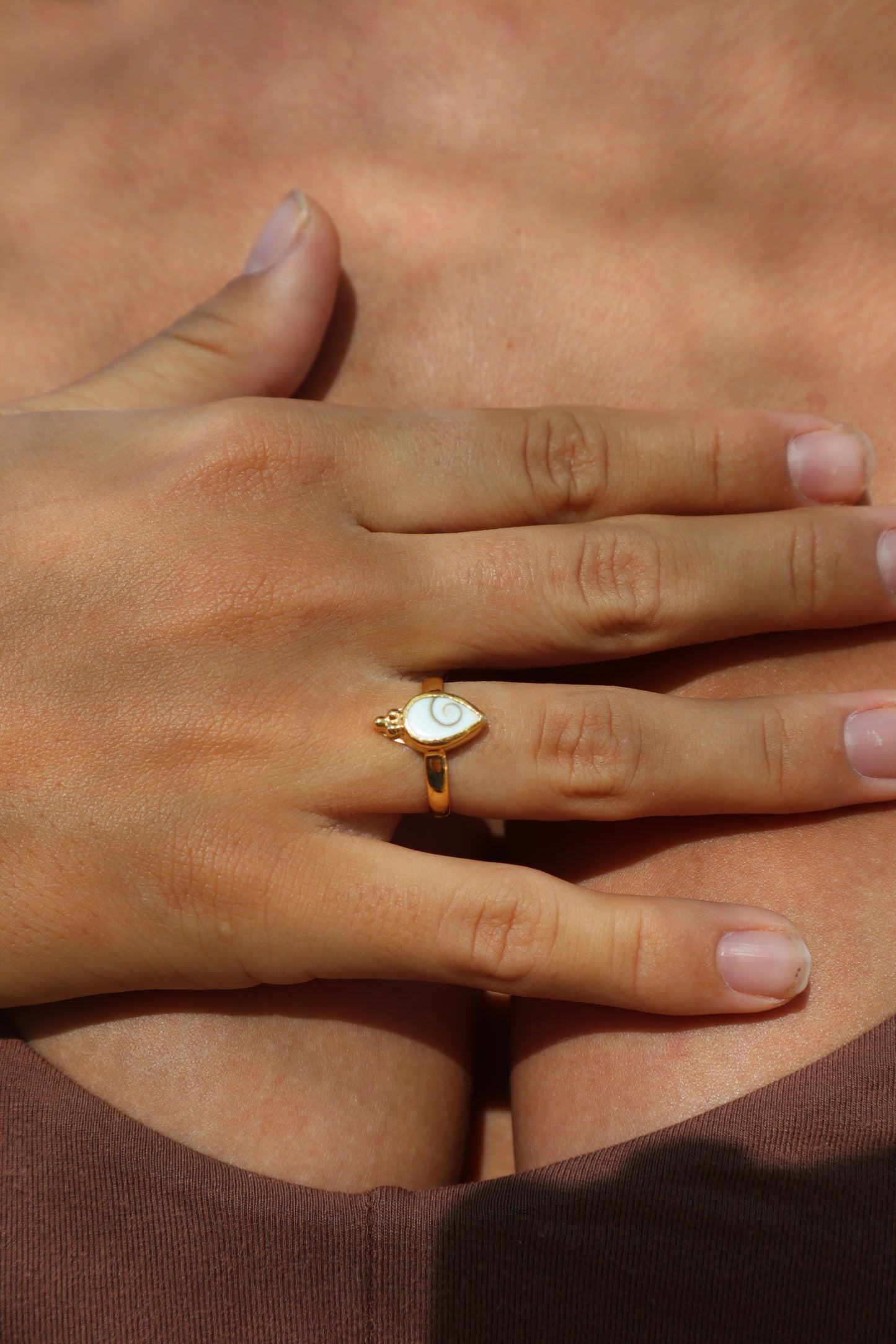 Dainty Operculum Ring SIZE 7
