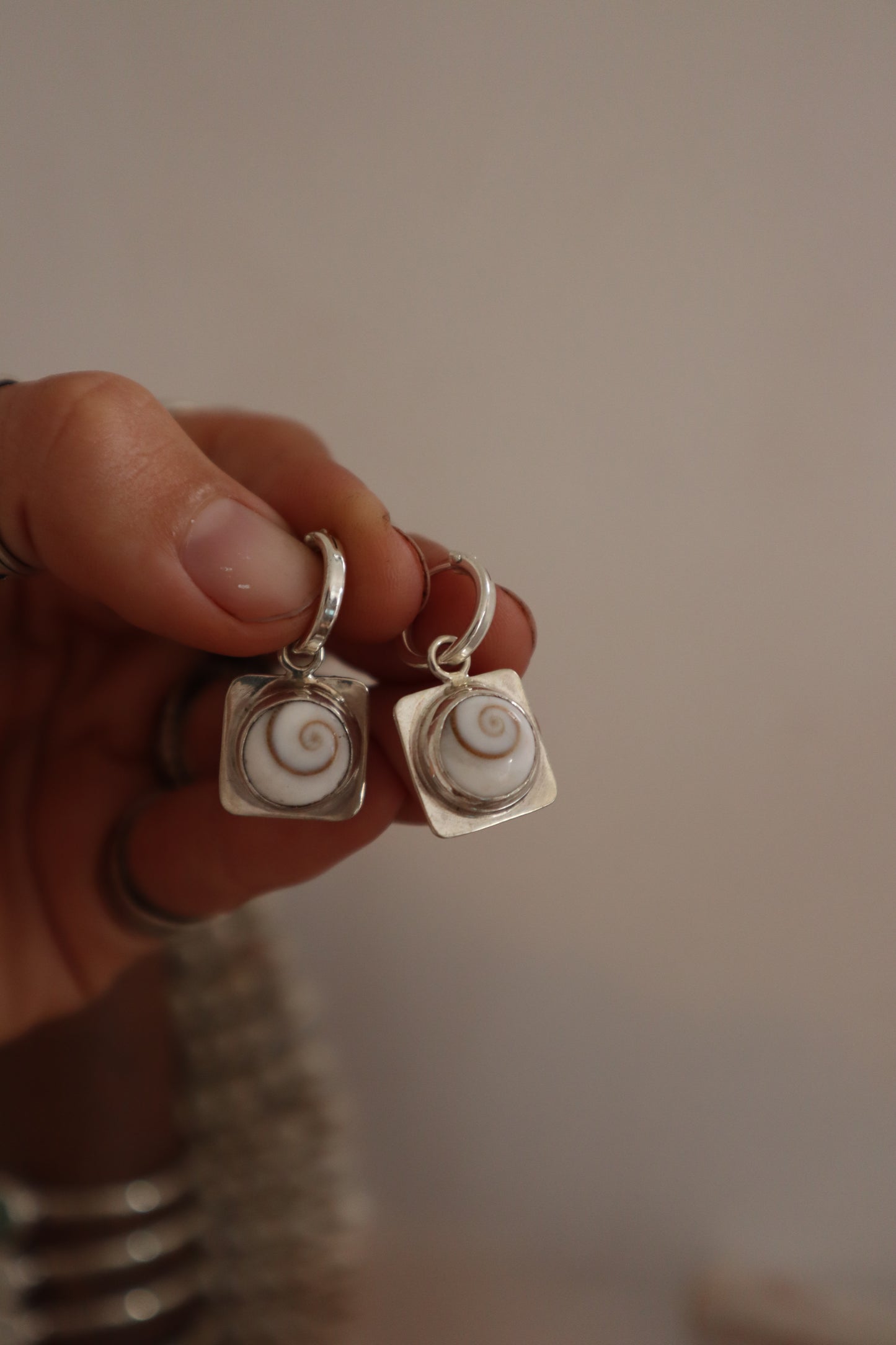 Operculum Frame Hoops