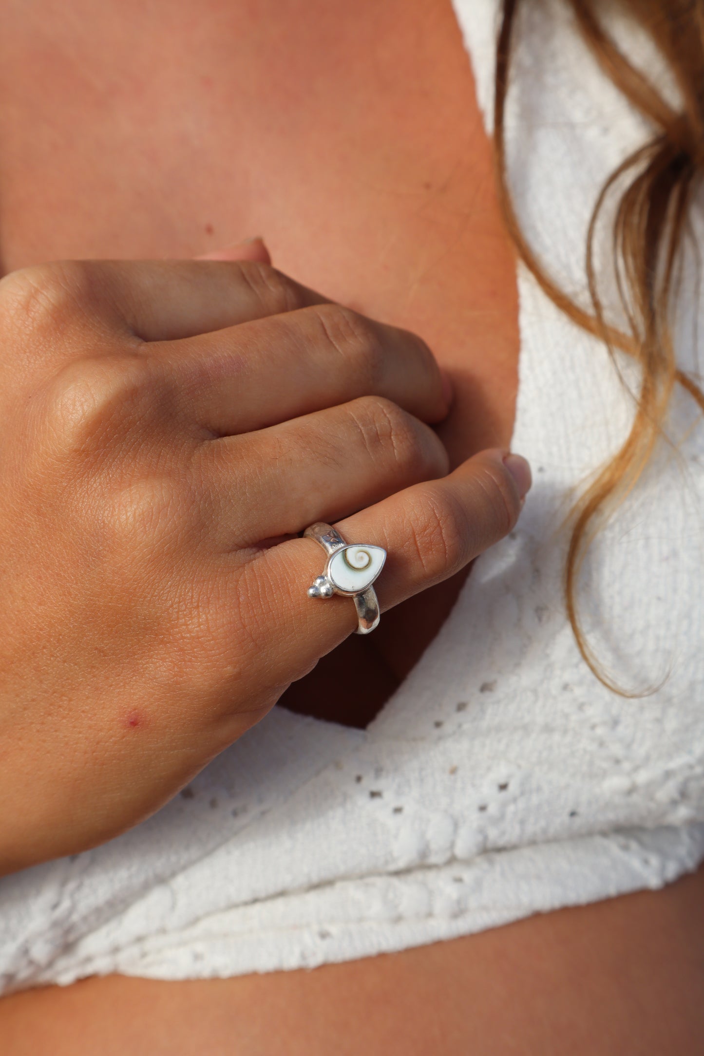 Operculum Ring SIZE L - 5 3/4