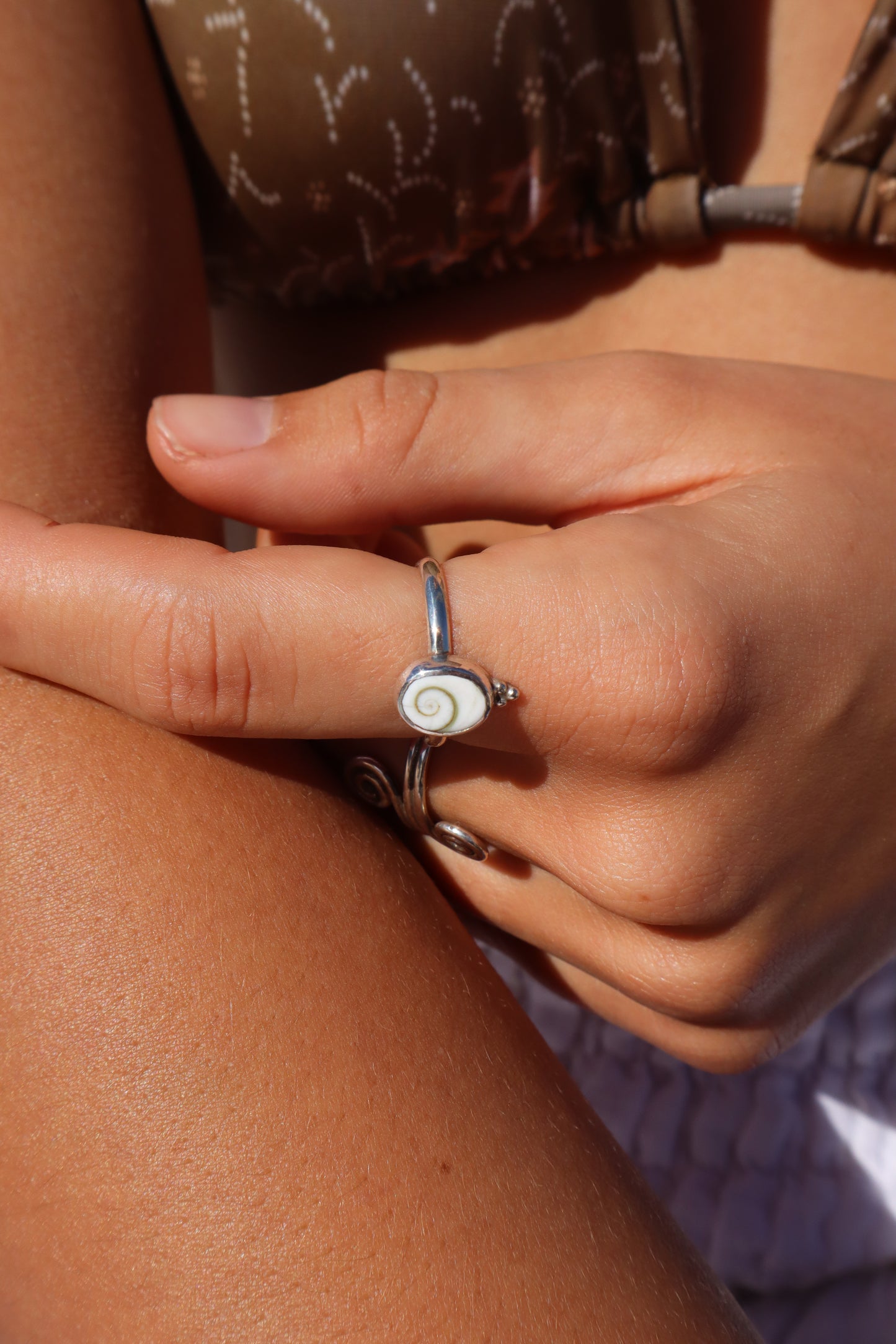 Dainty Operculum Ring