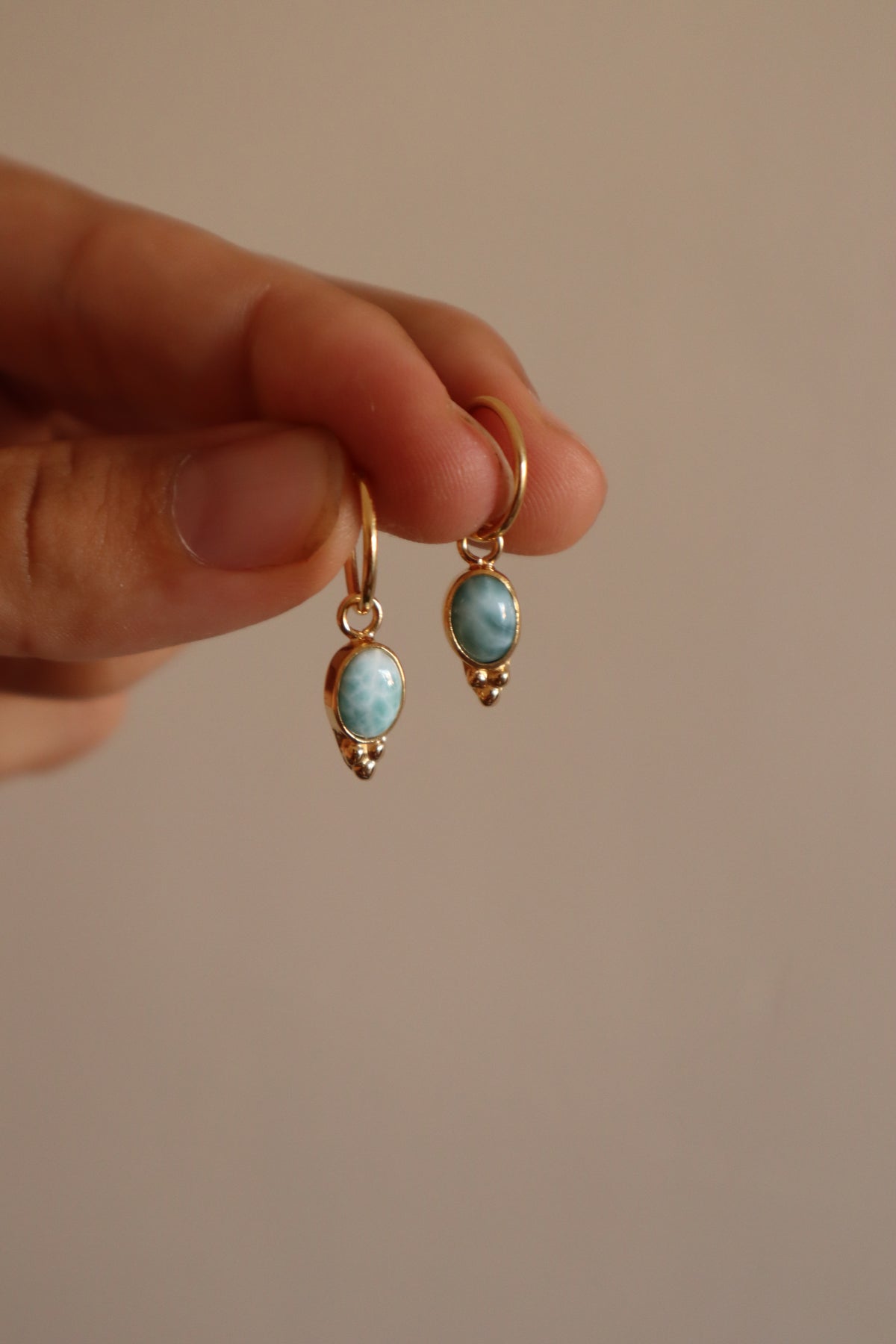 Larimar Huggies