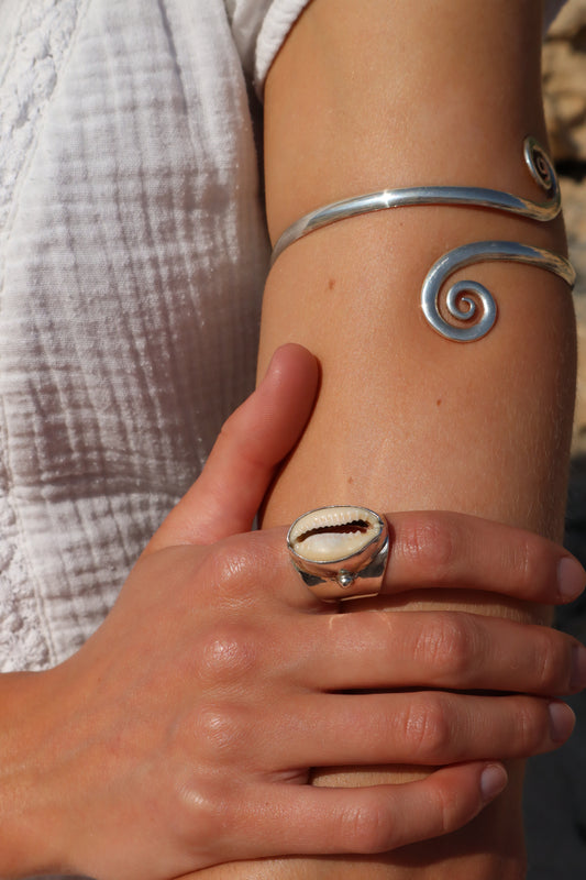 Chunky Cowrie Ring SIZE O 1/2 - 7 1/2