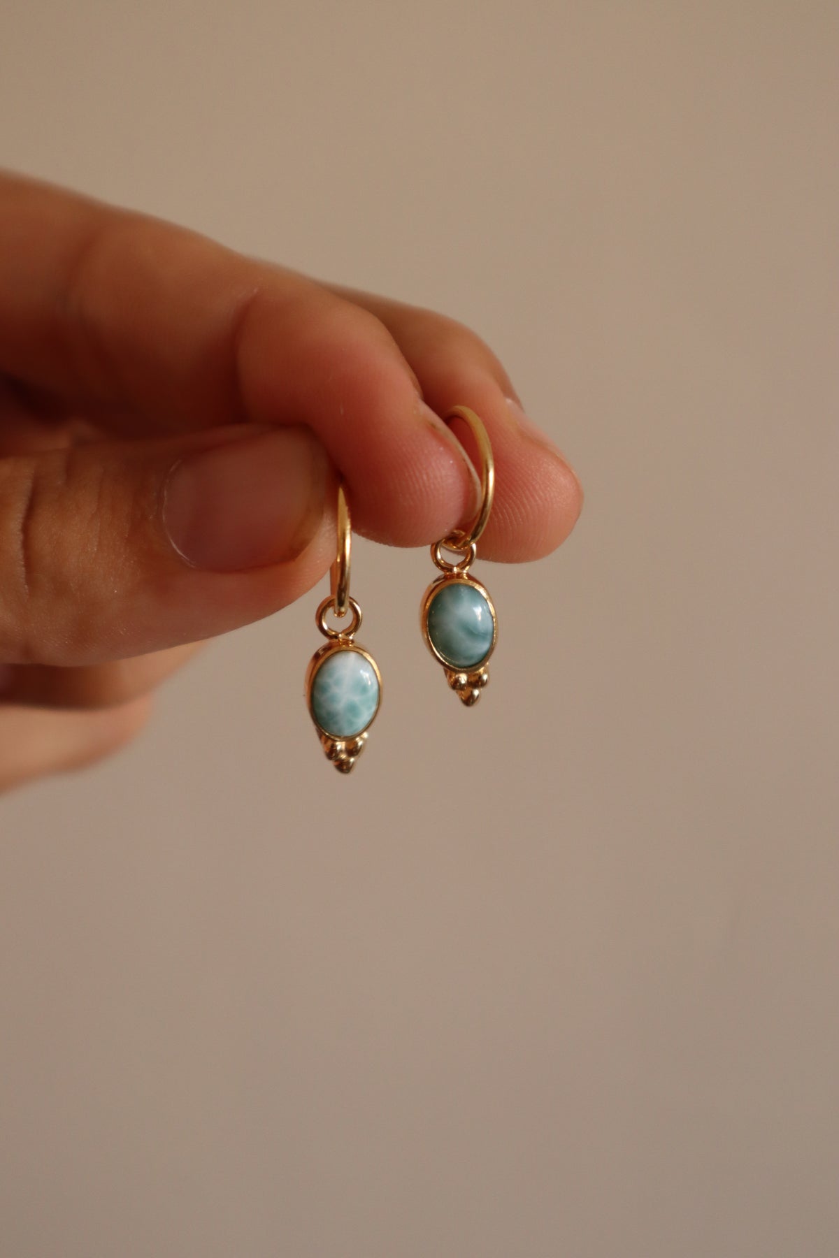 Larimar Huggies