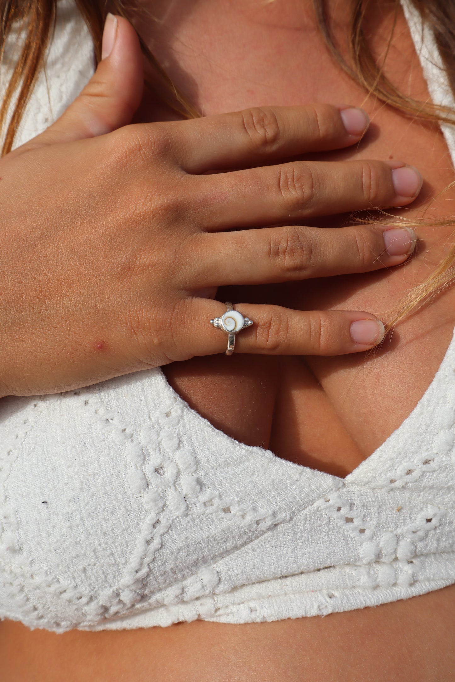 Dainty Operculum Ring SIZE J - 4 3/4