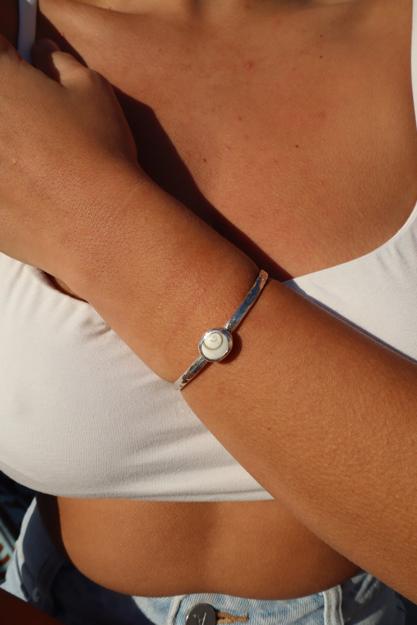 Operculum Wanderer Cuff