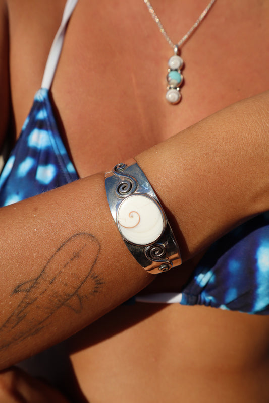 Chunky Operculum Spiral Cuff