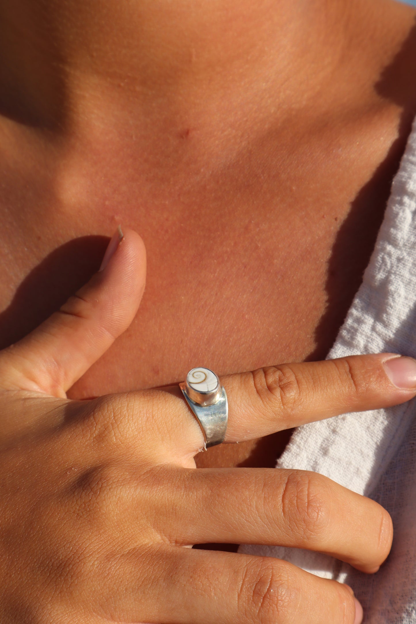 Operculum Signet Ring SIZE P 1/2 - 8
