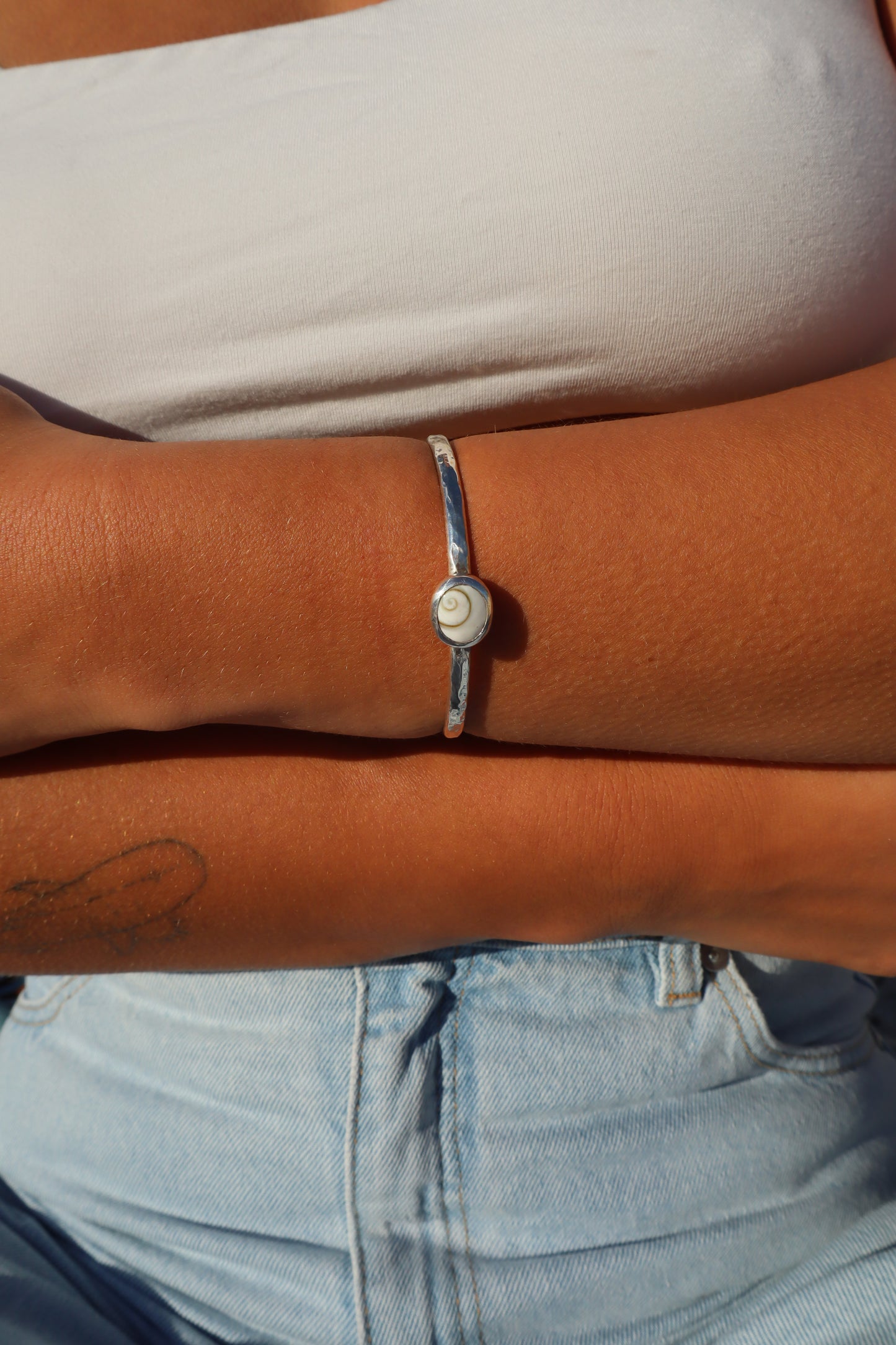 Operculum Wanderer Cuff