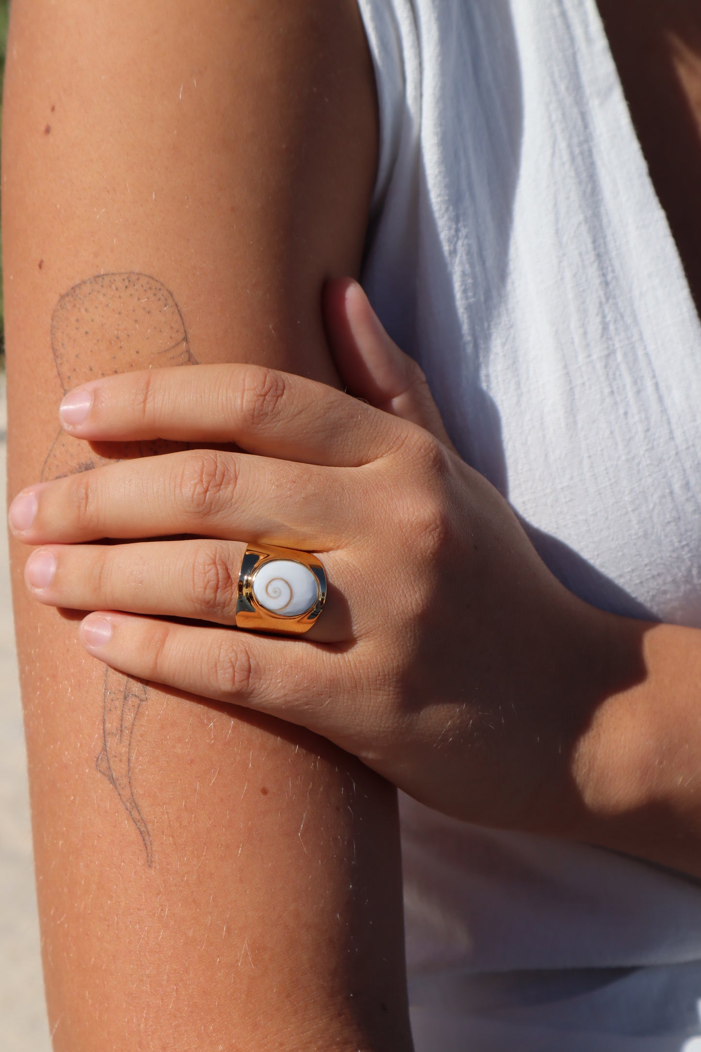 Chunky Operculum Ring SIZE 7 - N 1/2