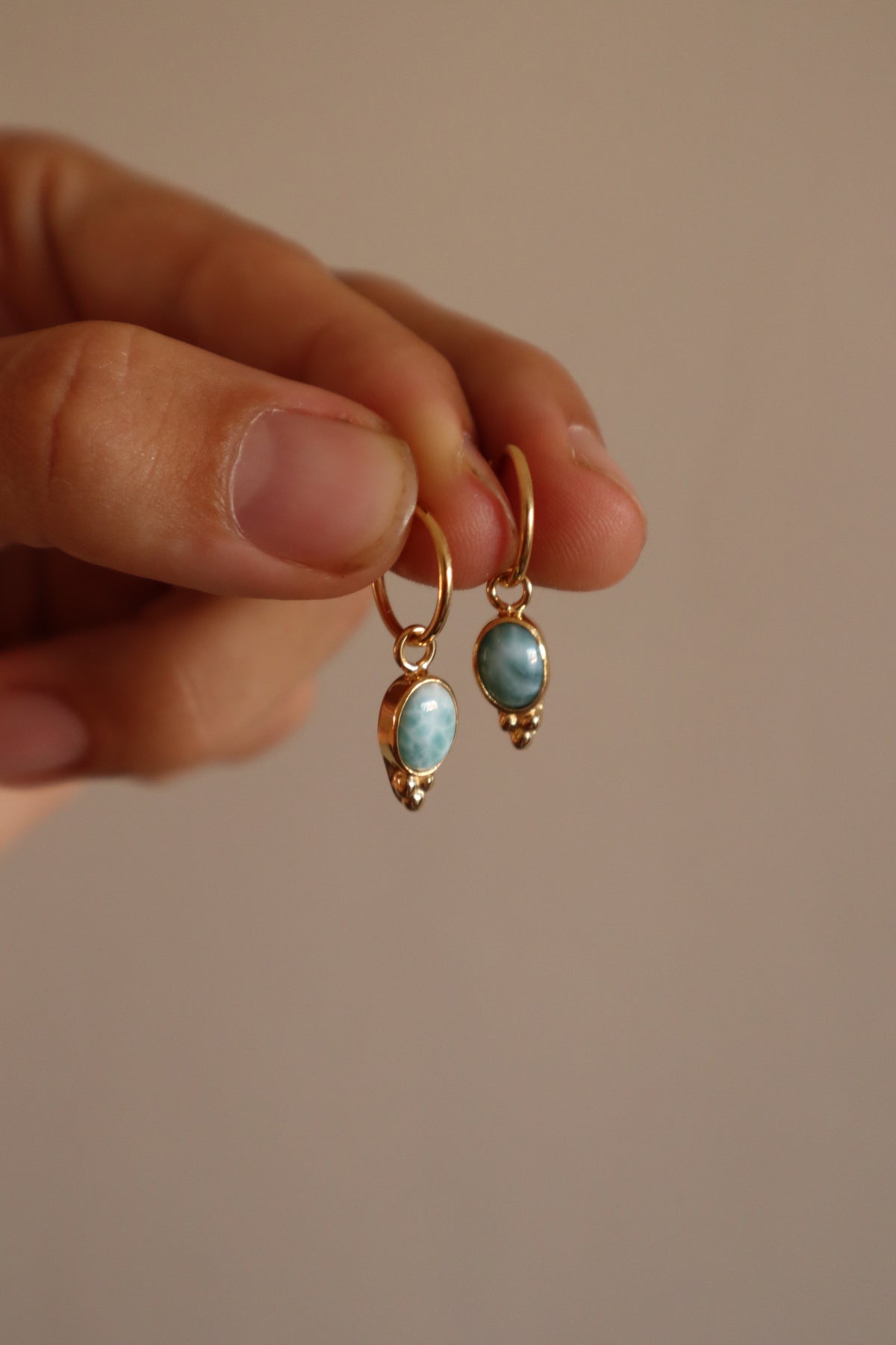 Larimar Huggies