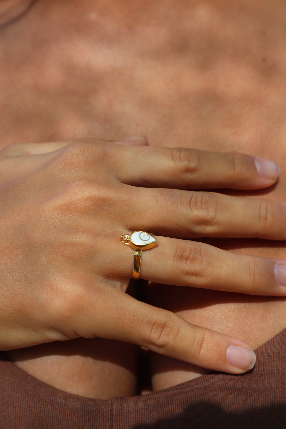 Dainty Operculum Ring SIZE 7