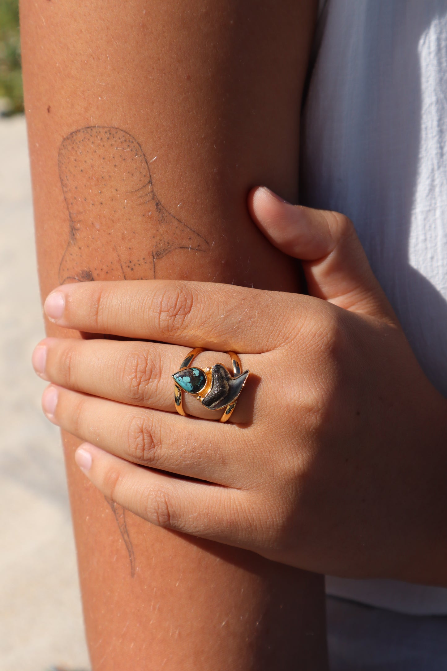 Turquoise x Fossilised Shark Tooth Ring SIZE 8 - P 1/2