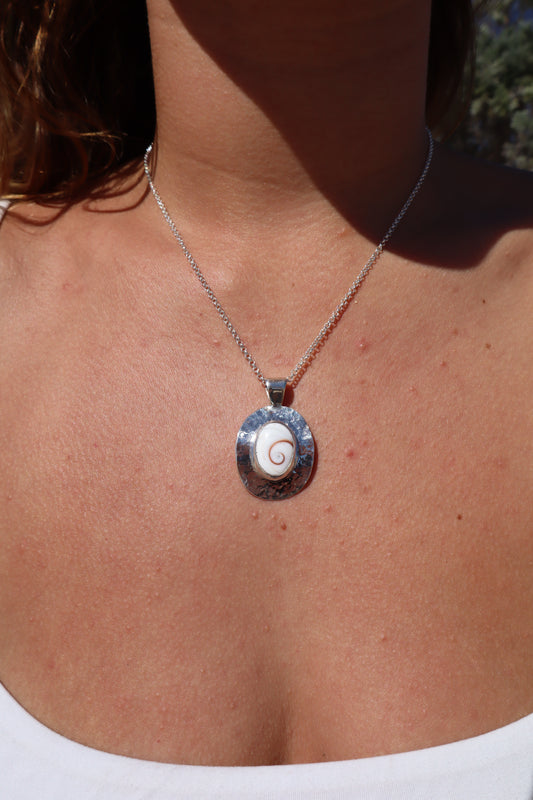 Operculum Halo Pendant