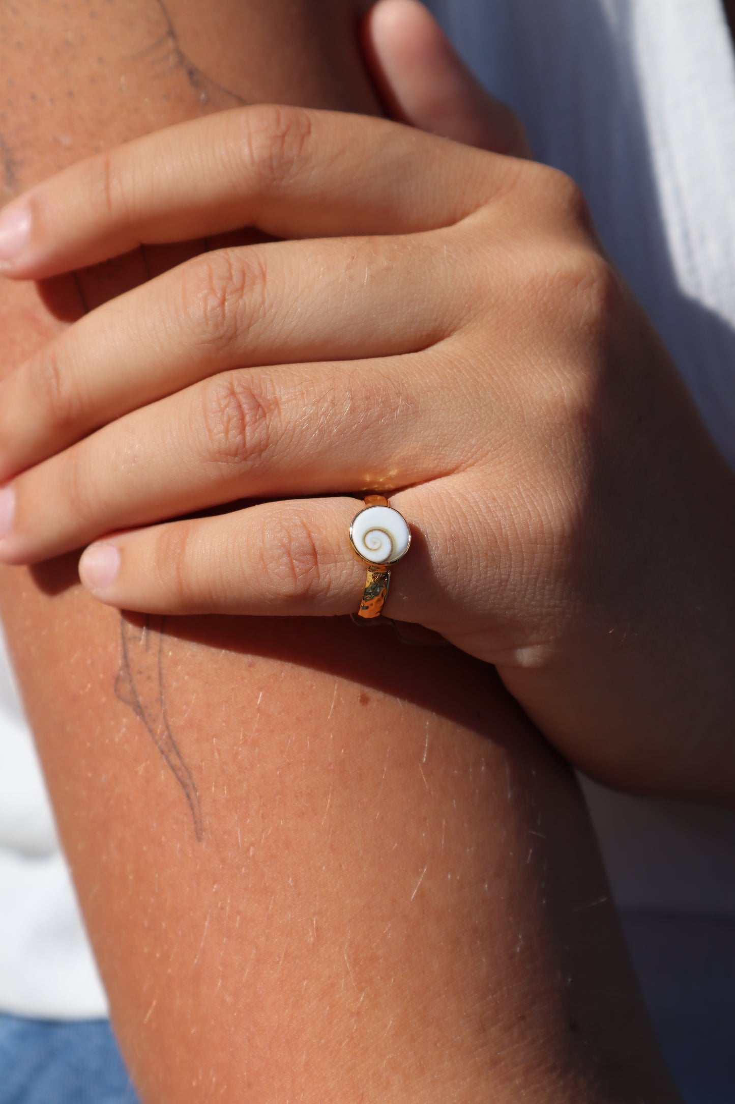 Dainty Operculum Ring SIZE 4.5 - I 1/2