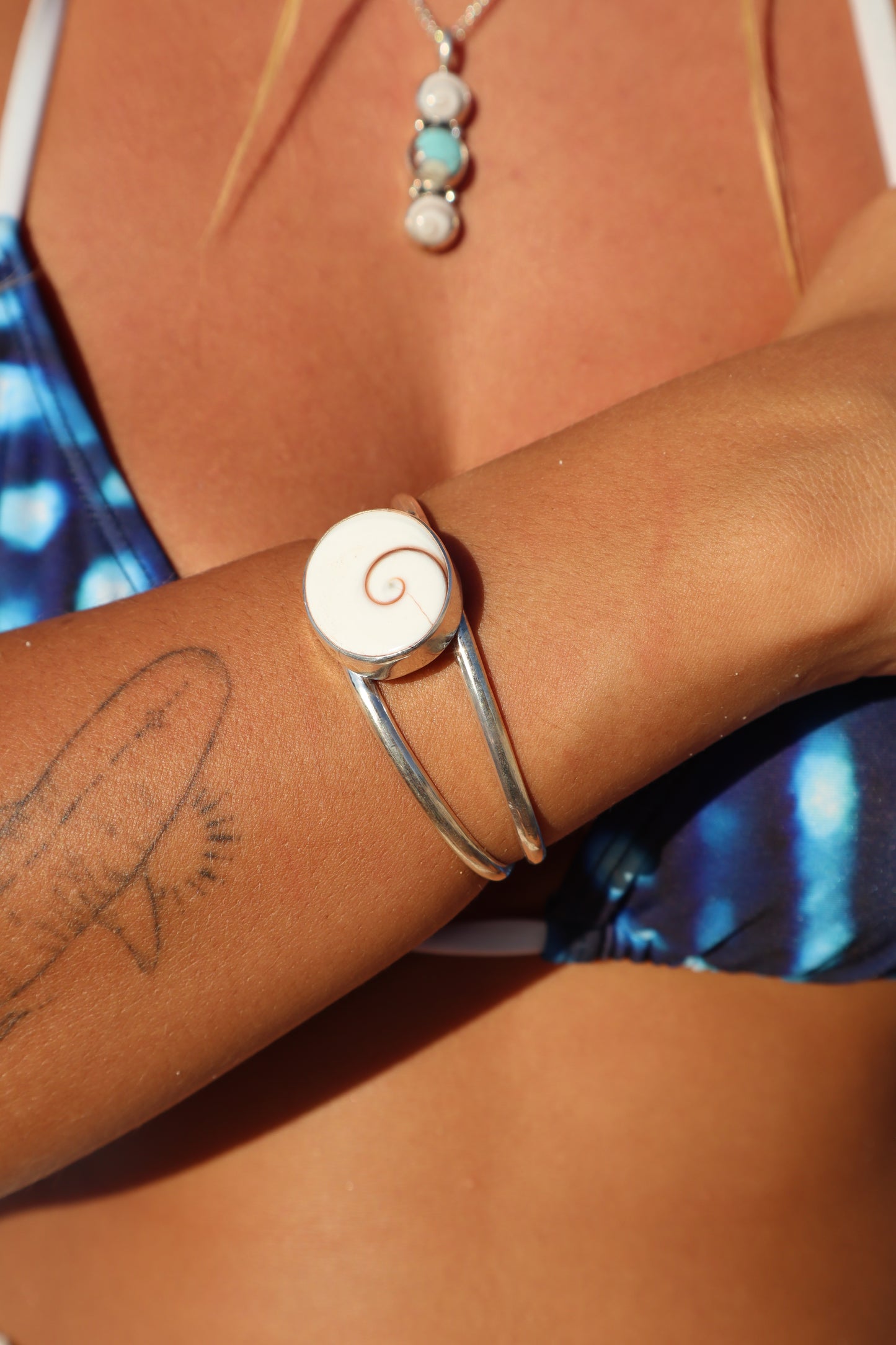 Chunky Operculum Tidal Cuff