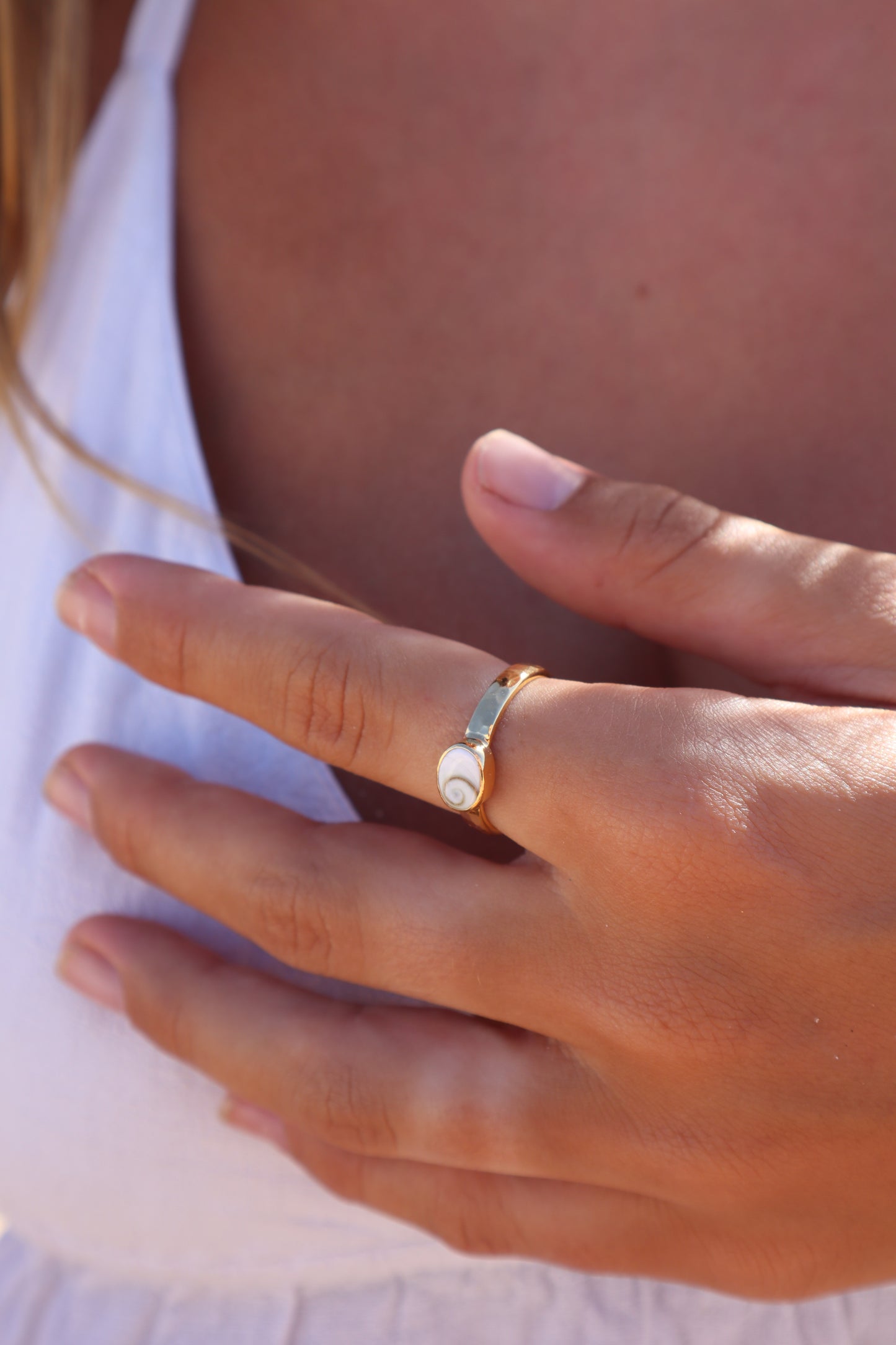 Dainty Operculum Ring SIZE 9