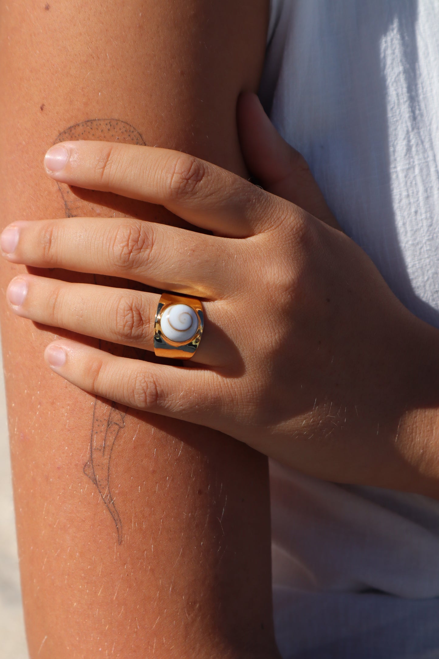 Chunky Operculum Ring SIZE 8 - P 1/2