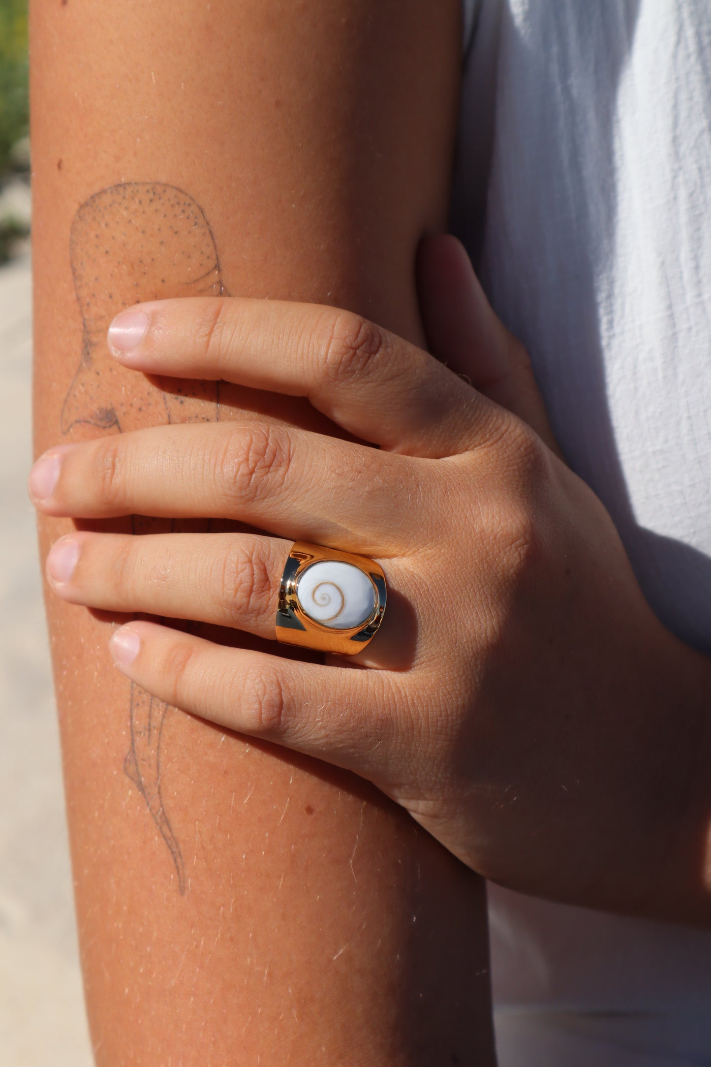 Chunky Operculum Ring SIZE 7 - N 1/2