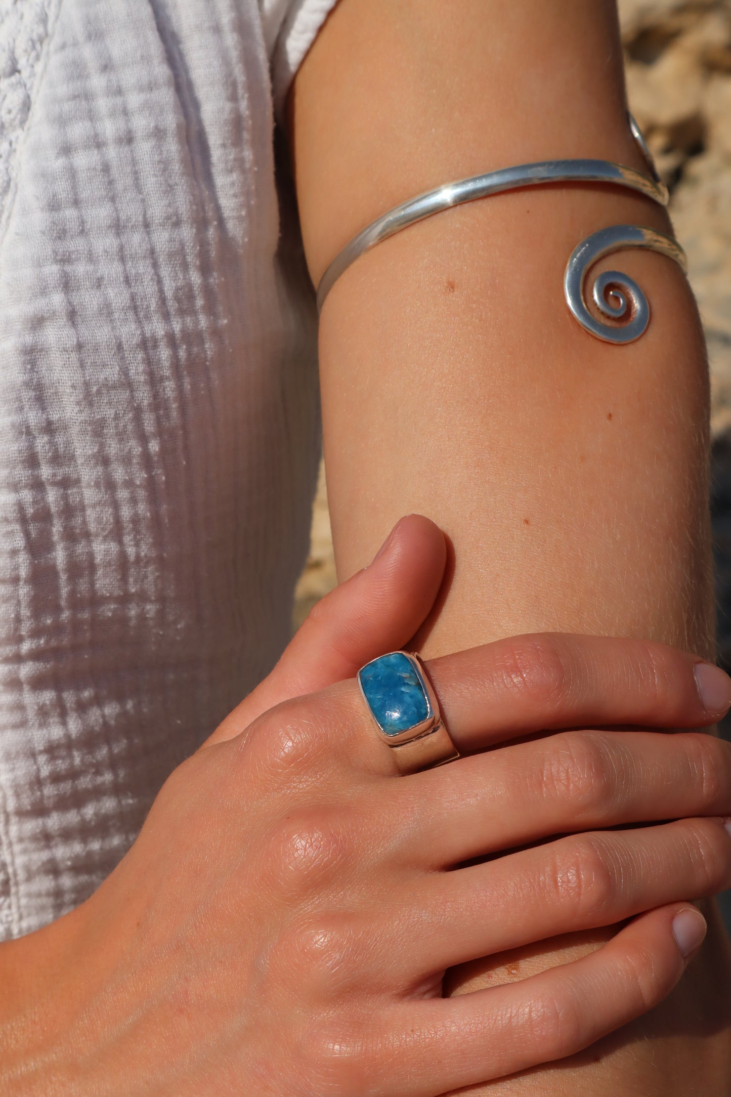 Chunky Blue Apatite Ring SIZE R - 8 3/4