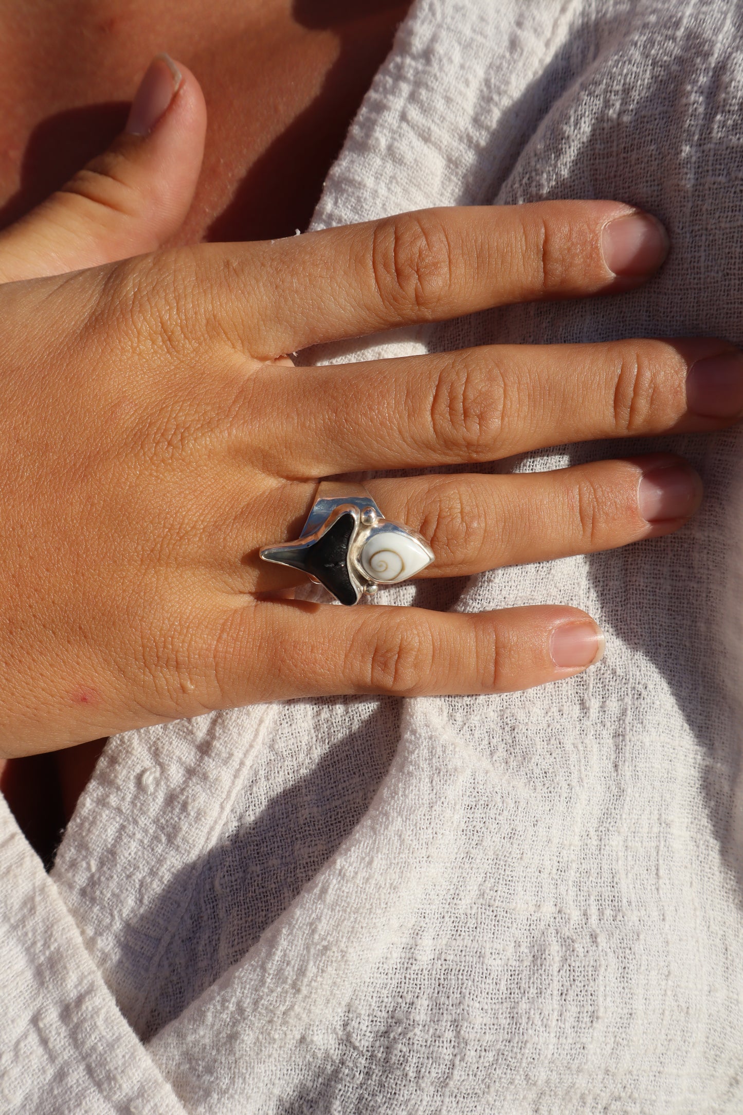 Shark Tooth x Operculum Ring SIZE M - 6 1/4