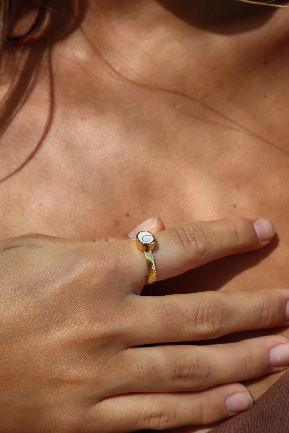 Dainty Operculum Ring SIZE 9