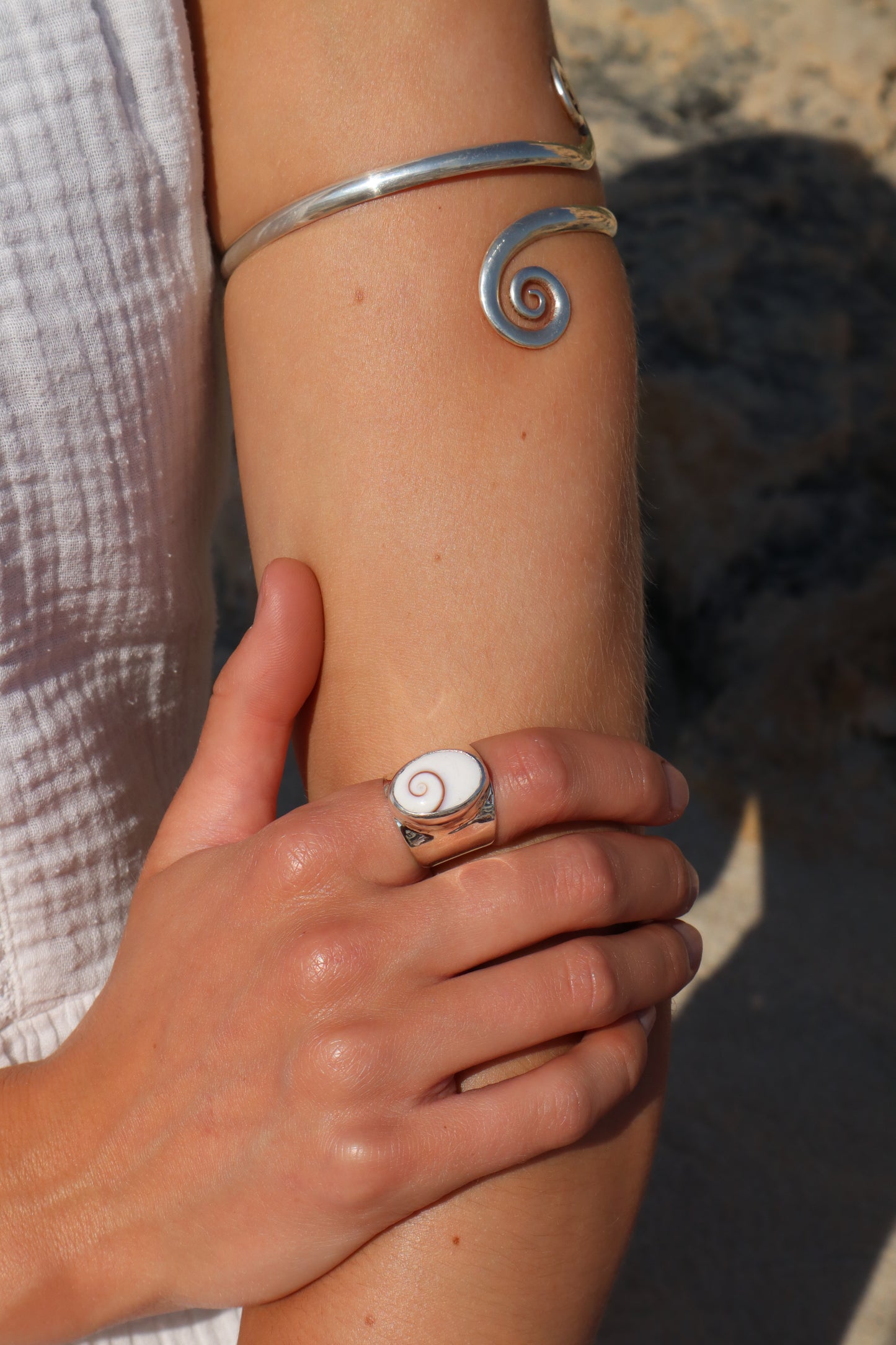 Chunky Operculum Ring SIZE N - 6 3/4