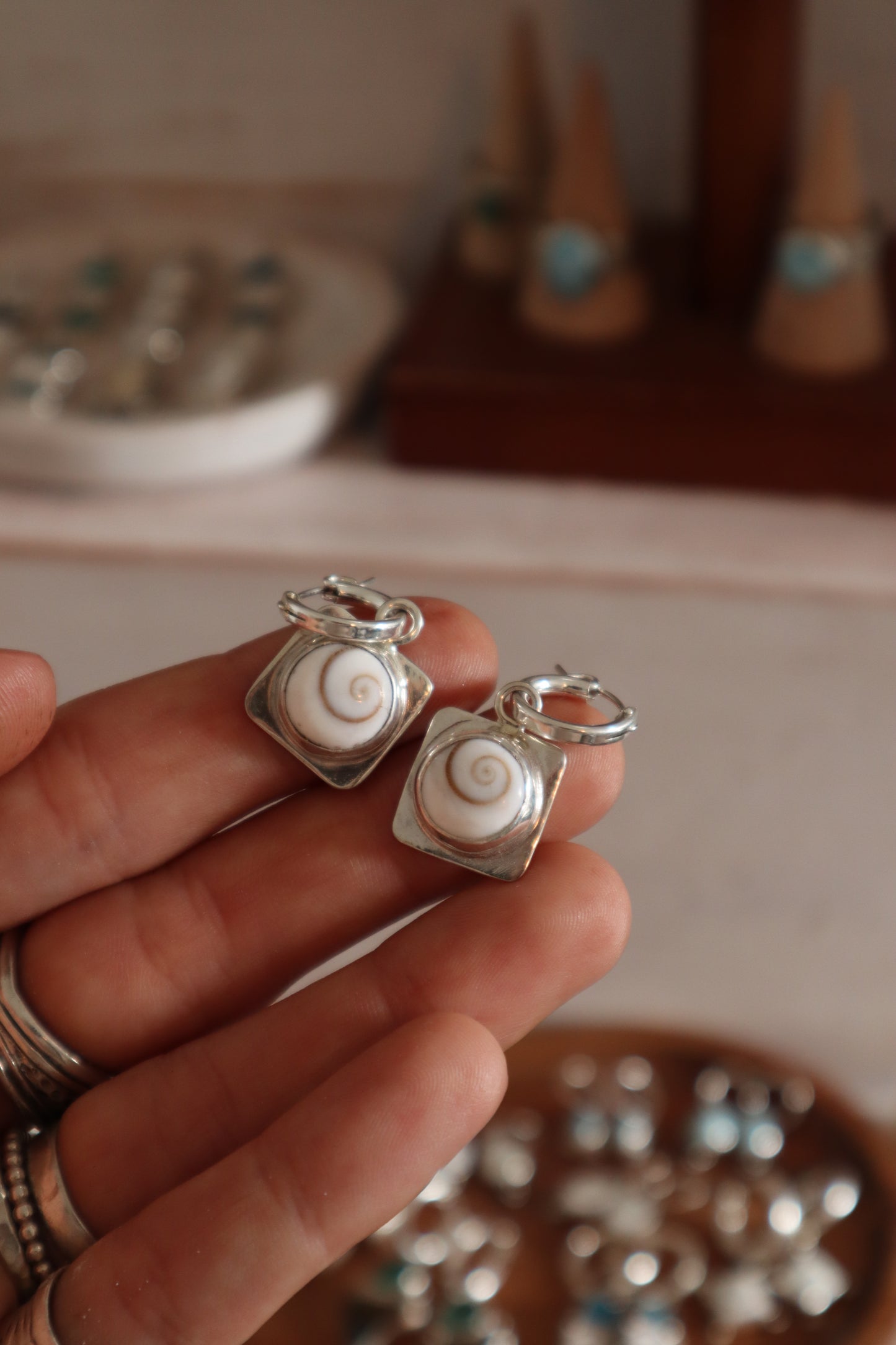 Operculum Frame Hoops