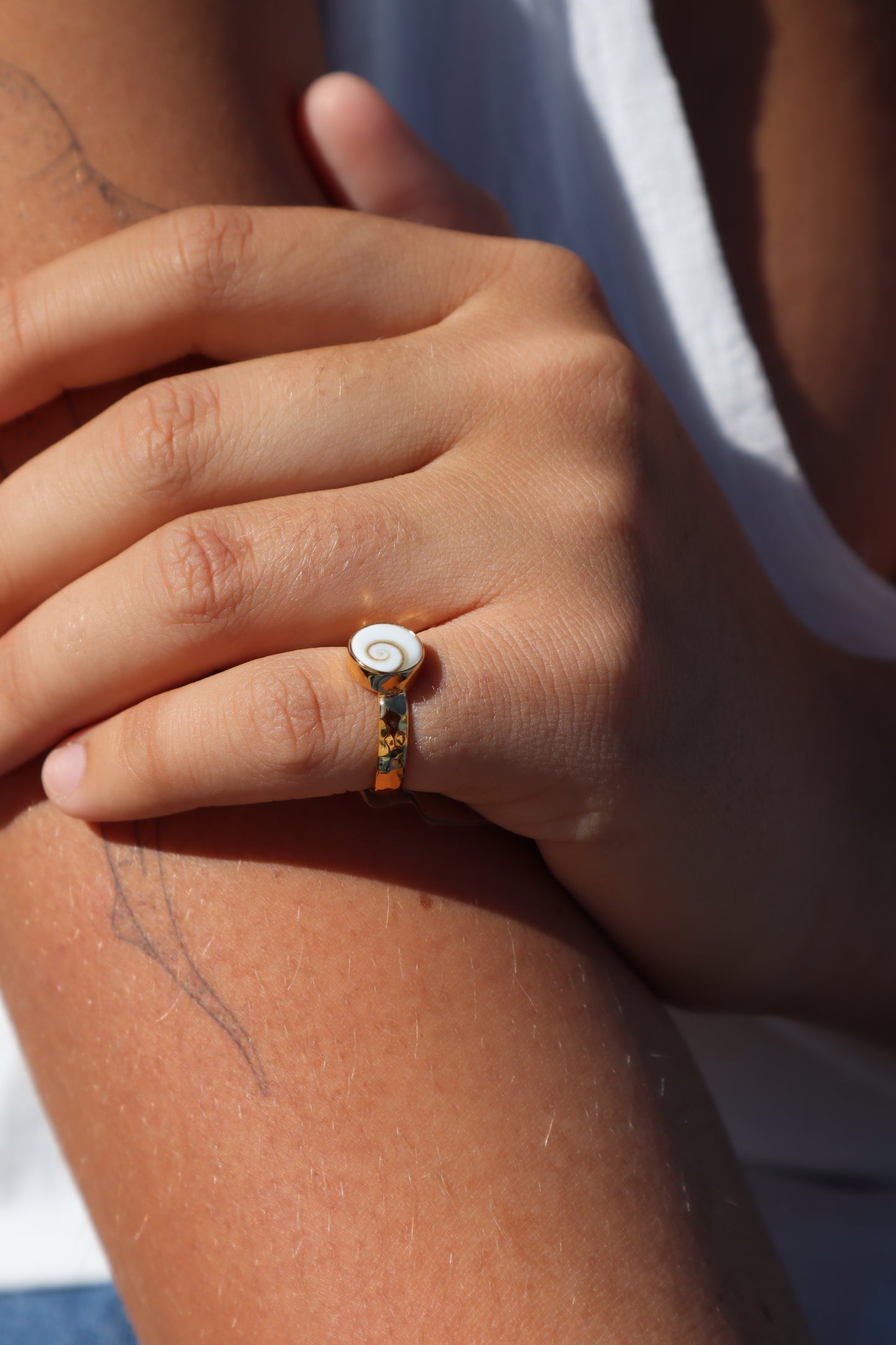 Dainty Operculum Ring SIZE 4.5 - I 1/2