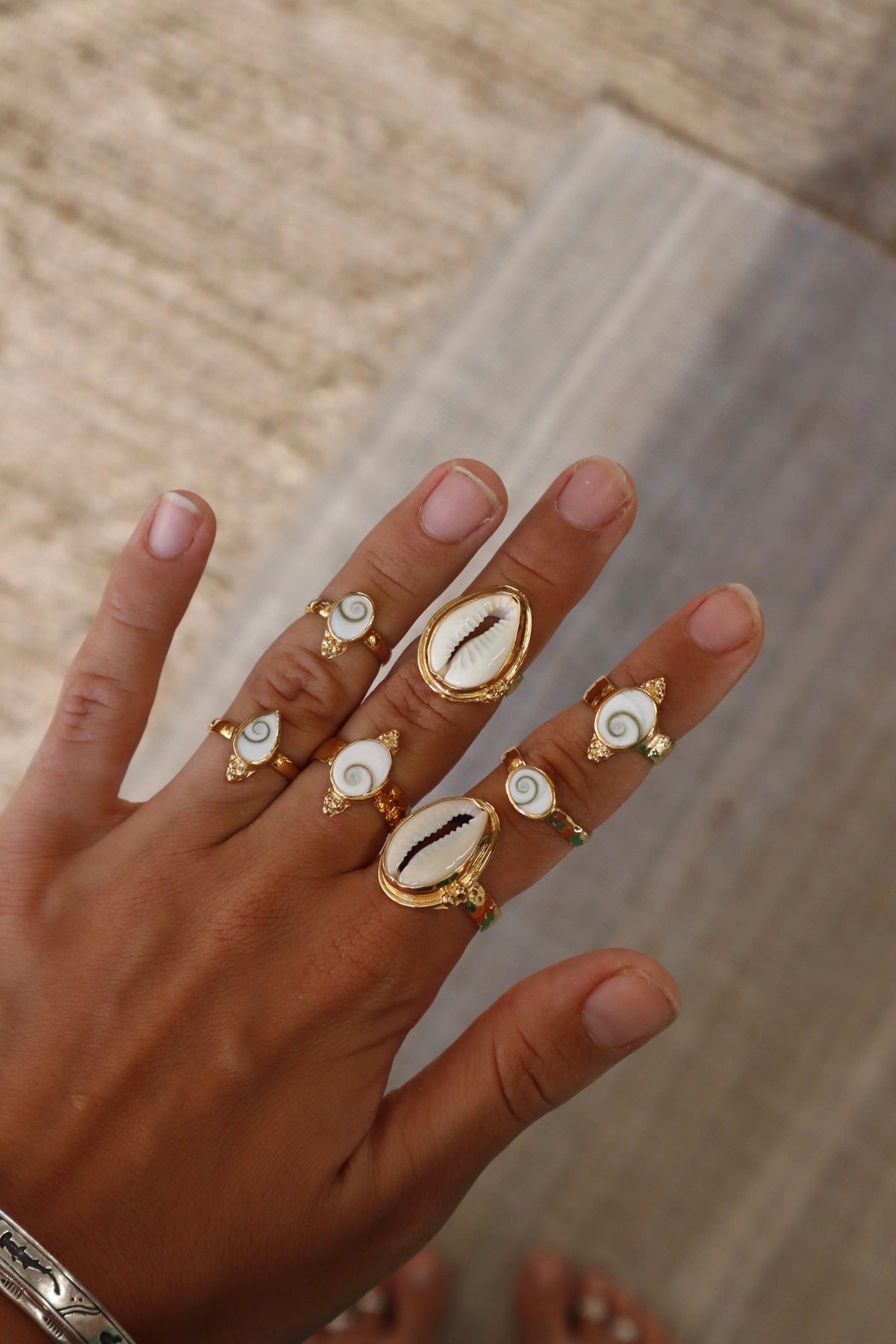 Dainty Operculum Ring SIZE 7